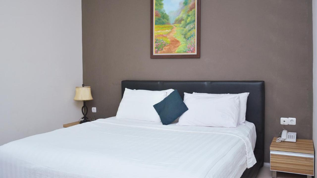 Gaia Asri Hotel Pamanukan Hilir ภายนอก รูปภาพ